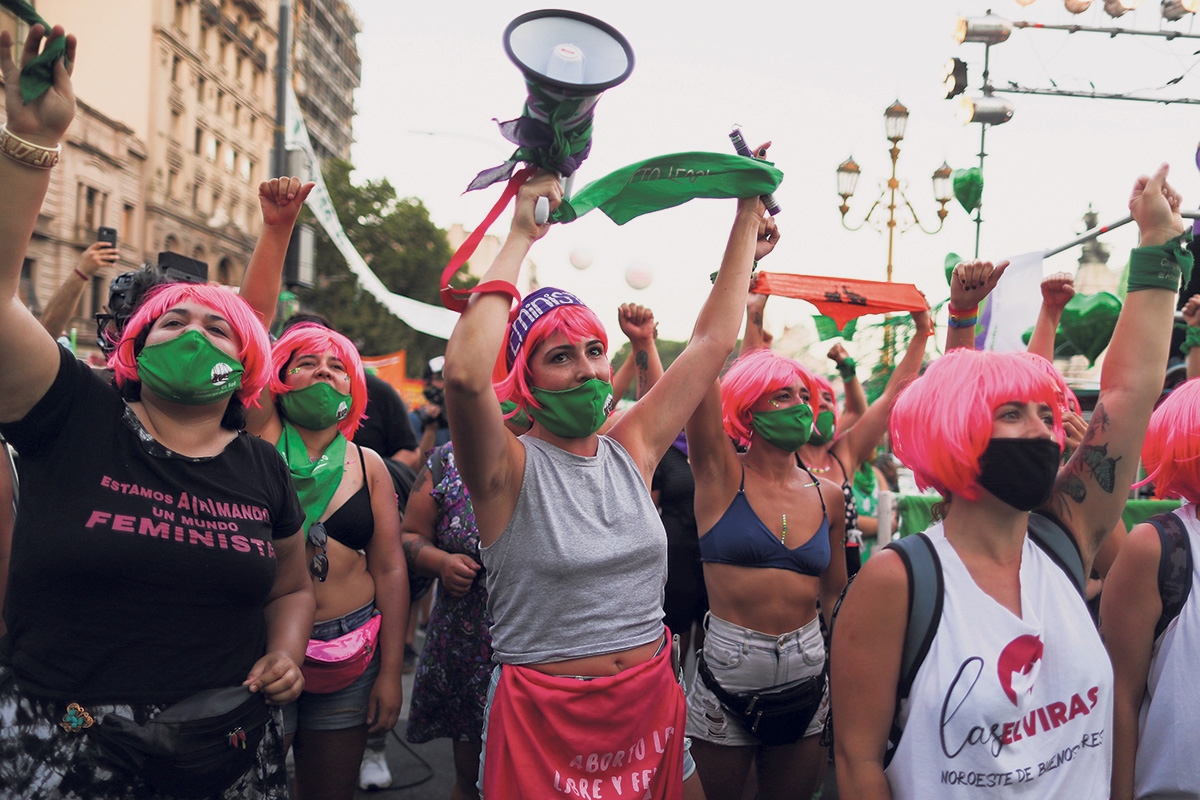 Feministinnen vor dem Senat in Buenos Aires