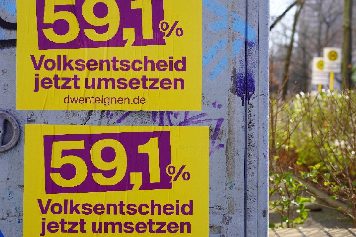 Plakate der Kampagne Deutsche Wohnen enteignen