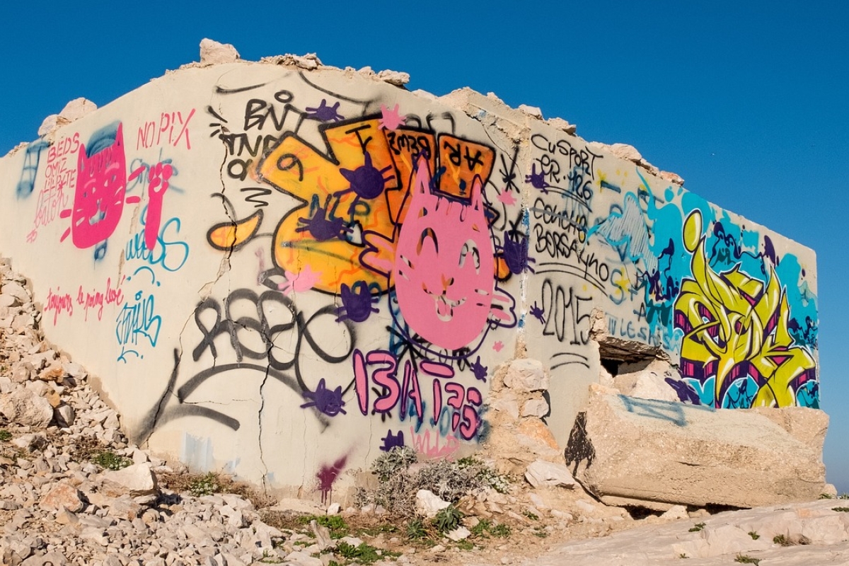 Graffiti an einem Bunker in Marseille