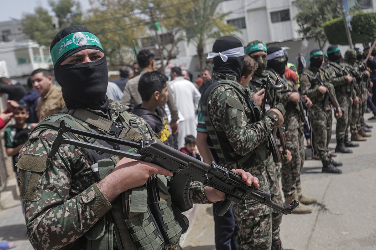 Hamas-Männer bei einer Parade in Jabalia im nördlichen Gaza-Streifen am 7. April
