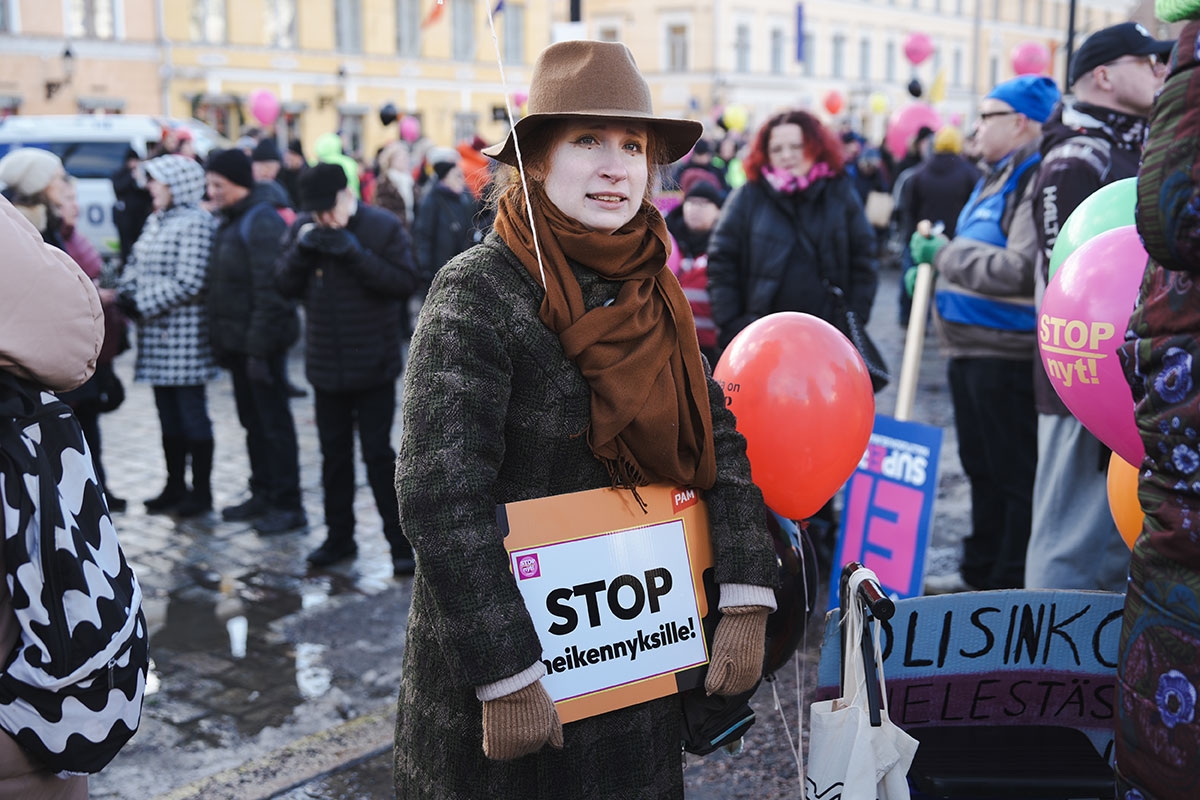 Die Pläne zur Einschränkung des Streikrechts sorgen für eine der umfassendsten Streikwellen der jüngeren finnischen Geschichte. Helsinki, 1. Februar