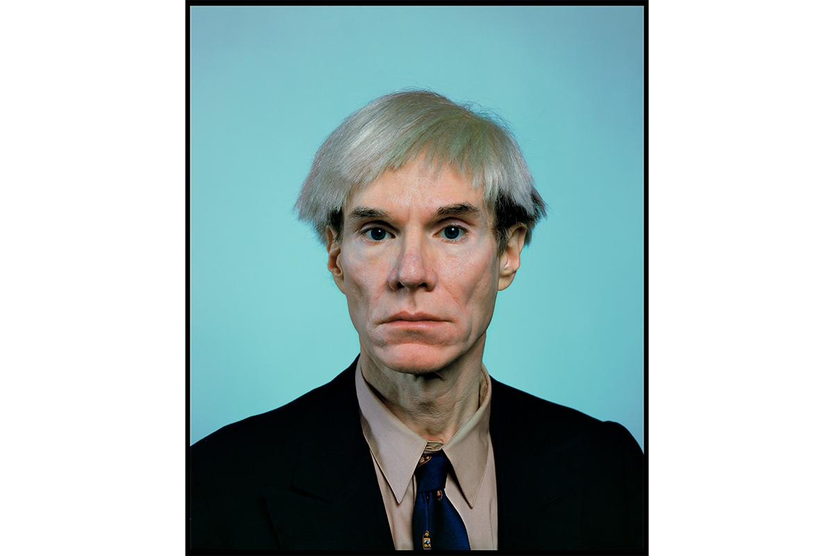 Andy Warhol im Anzug