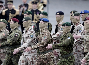 Soldaten der Task Force Takuba bei der jährlichen Militärparade am französischen Nationalfeiertag, 14. Juli 