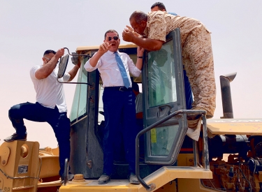 Der libysche Ministerpräsident Abdul Hamid Dbeiba öffnet eine Straße zwischen Ost und West