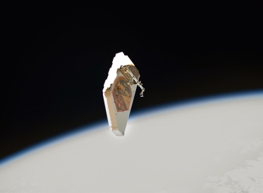 Dieses vor Weltraumschrott schützende Schild der Internationalen Raumstation driftet nun im Orbit