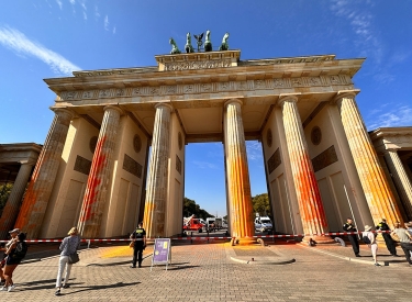 Brandenburger Tor in orange
