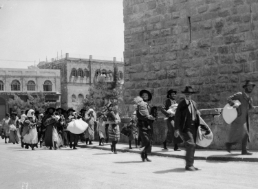 Jüdinnen und Juden fliehen aus der Jerusalemer Altstadt, August 1929