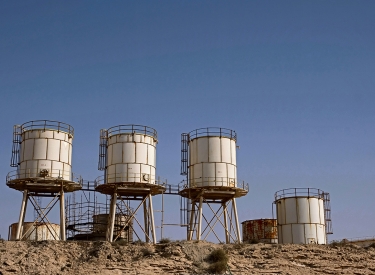 Beste Lage am Mittelmeer. Aus dem Ölfeld von Zueitina bei Bengasi im Nordosten Libyens werden täglich mehr 1,2 Millionen Barrel Öl am Tag gefördert